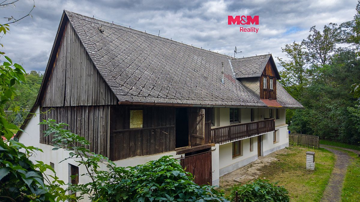 Prodej rodinného domu 268 m², pozemek 1187 m²