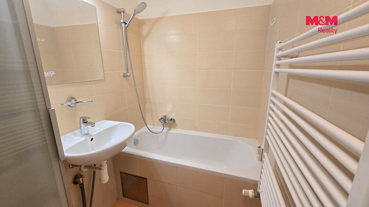 Pronájem bytu 2+1 65 m² – fotografie 4