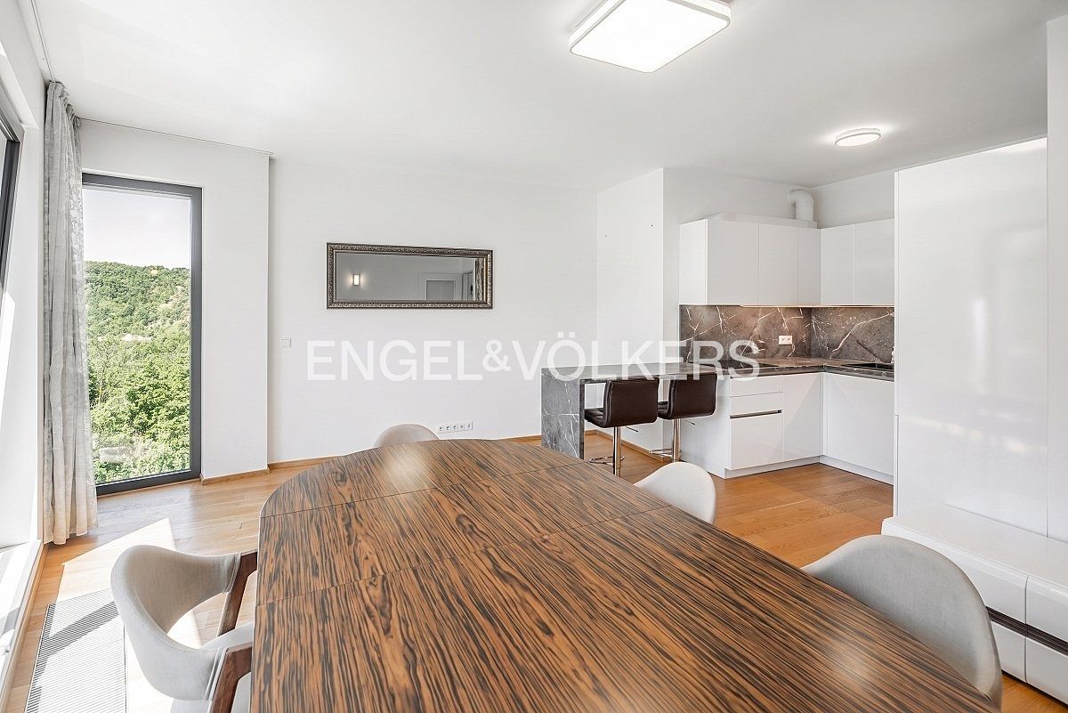 Pronájem bytu 3+kk 72 m² – fotografie 4