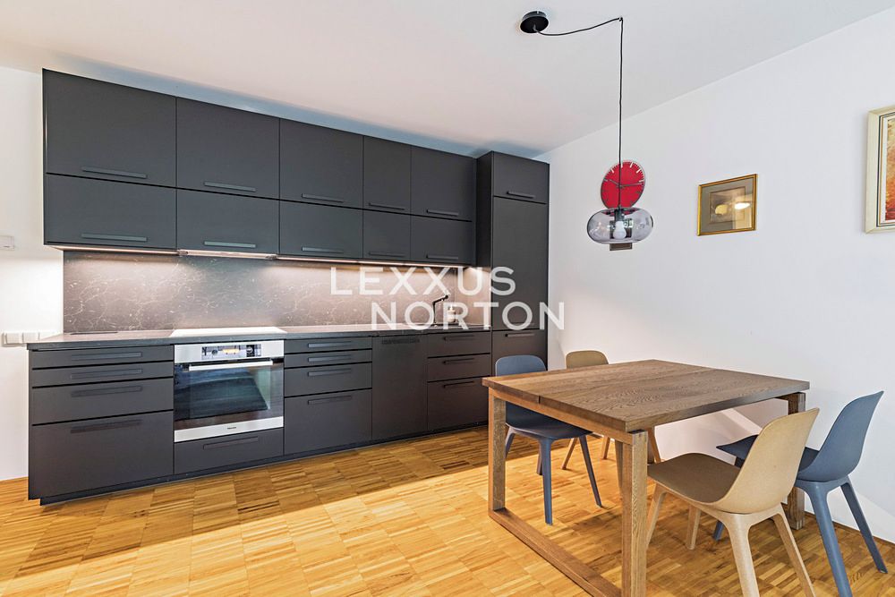 Pronájem bytu 2+kk 54 m² – fotografie 2