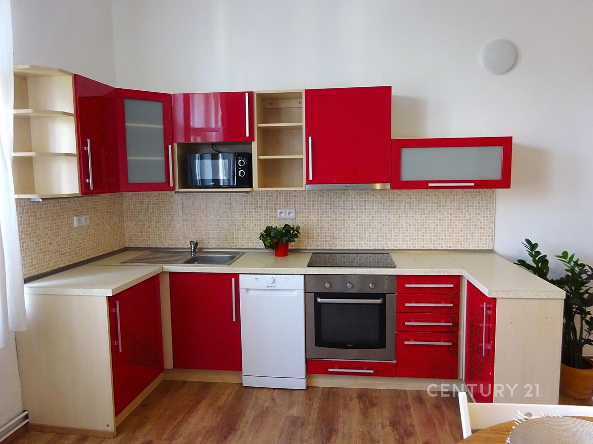 Pronájem bytu 2+kk 65 m²