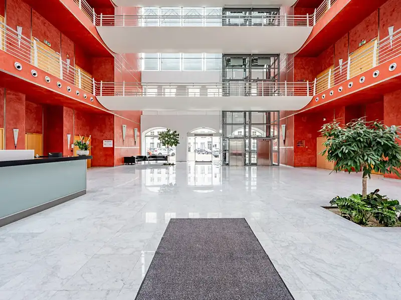 Pronájem kanceláře 489 m², Praha – náhled fotky 1