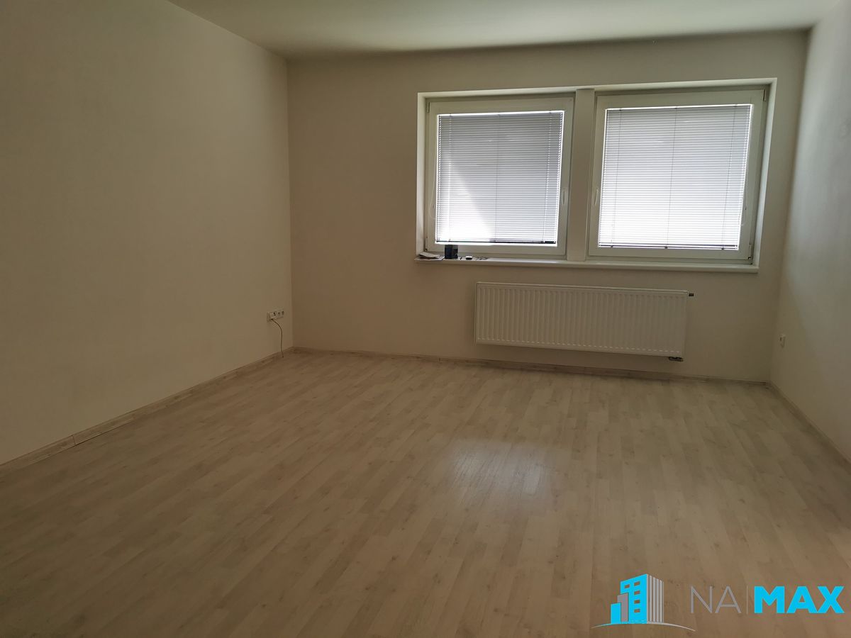 Pronájem bytu 2+kk 55 m² – fotografie 4