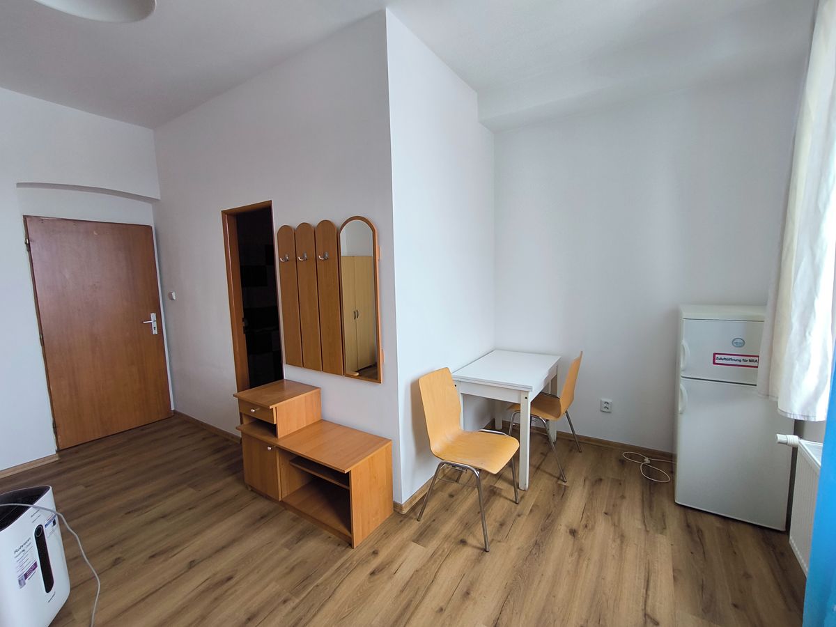 Pronájem bytu 1+kk 20 m², Aš – fotka 1 z 3