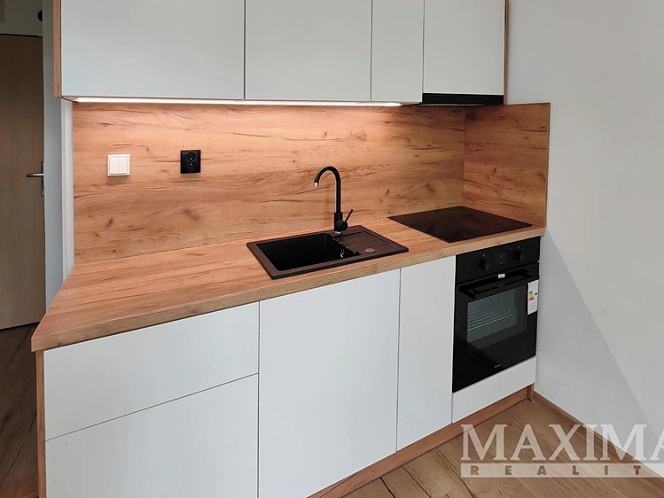 Prodej bytu 1+kk, 20 m² (9 z 13)