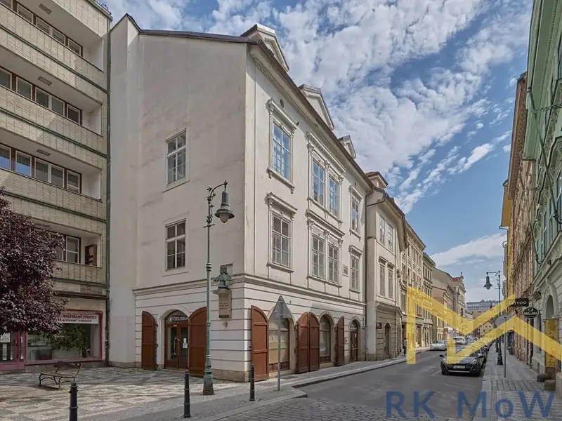 Pronájem kanceláře 161 m², Praha – náhled fotky 1