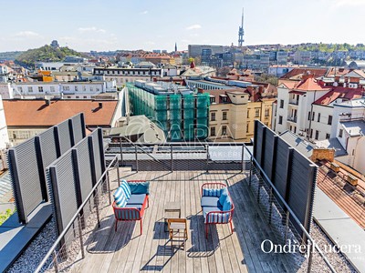 Prodej bytu 1+kk 61 m²