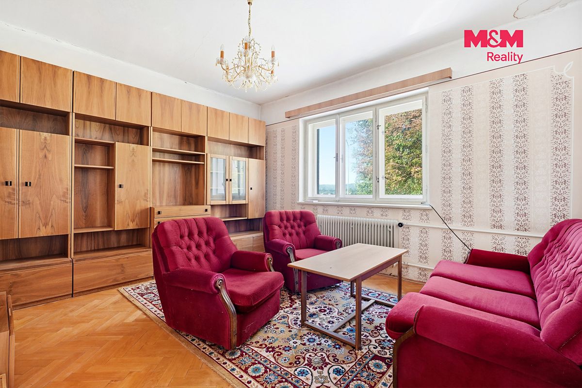 Prodej rodinného domu 150 m², pozemek 979 m² – fotografie 2
