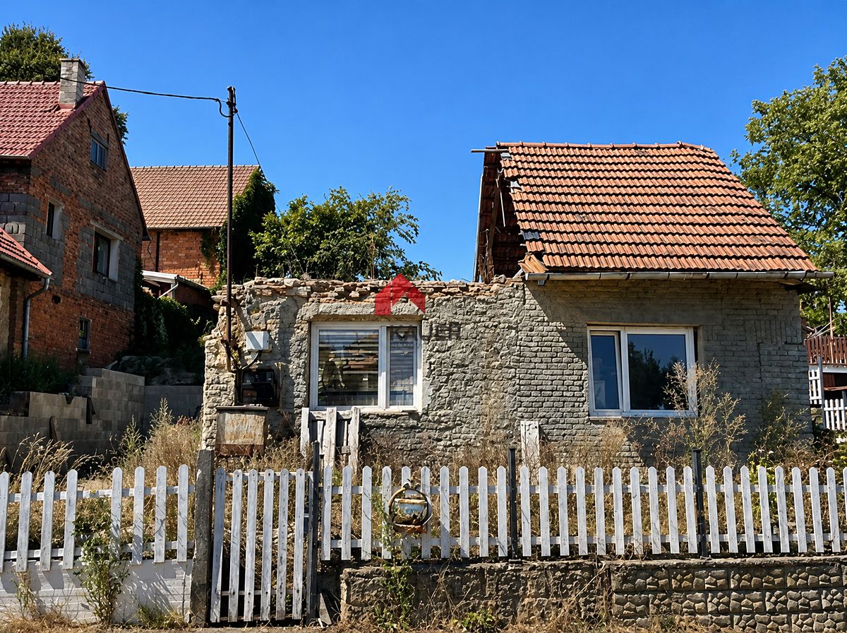 Prodej rodinného domu 50 m², pozemek 469 m²