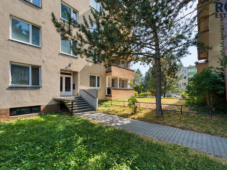 Prodej bytu 3+1, 73 m² (3 z 27)