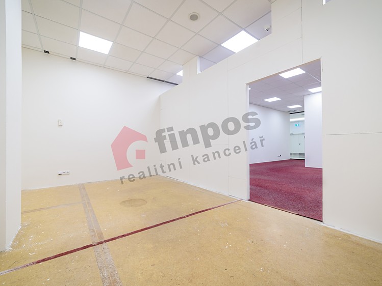 Pronájem komerčního prostoru, 77 m² (7 z 17)