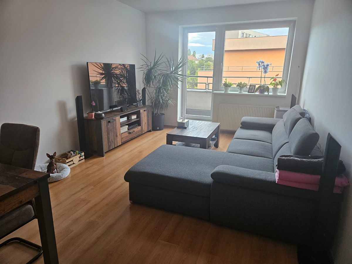 Pronájem bytu 3+kk 86 m² – fotografie 3