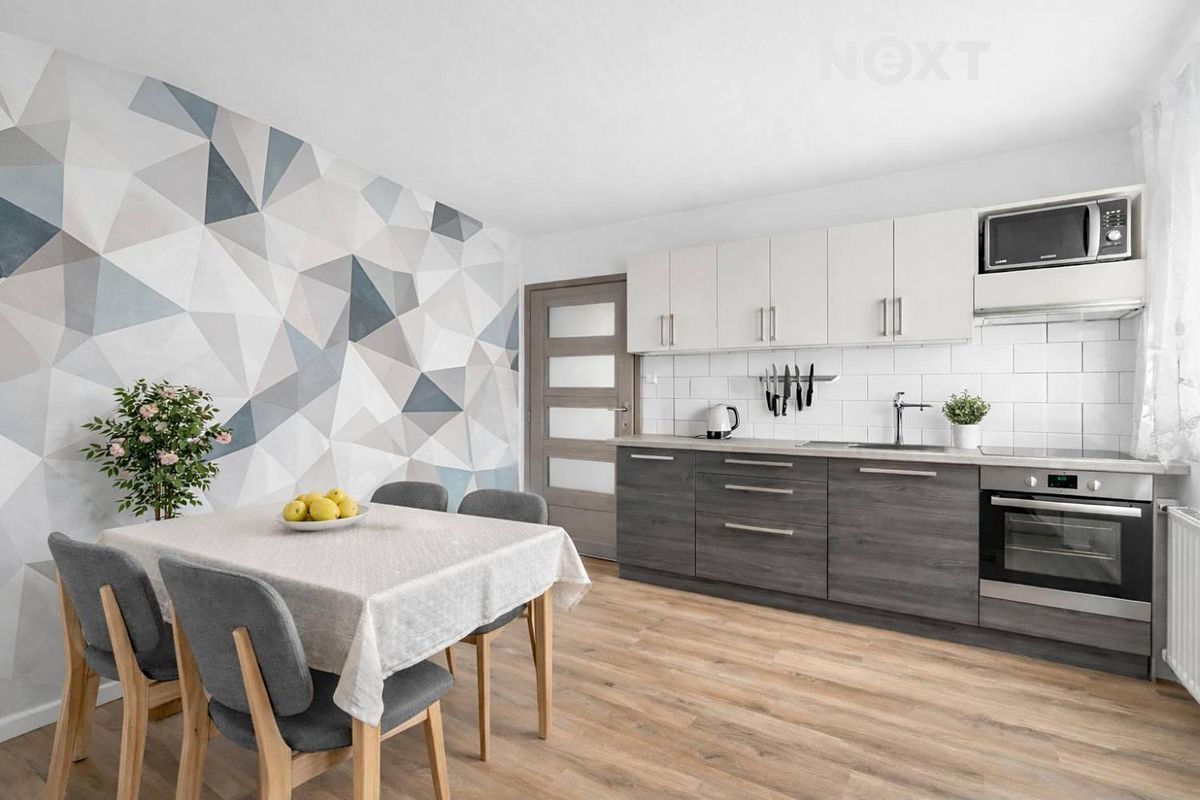 Prodej rodinného domu 160 m², pozemek 1012 m² – fotografie 2