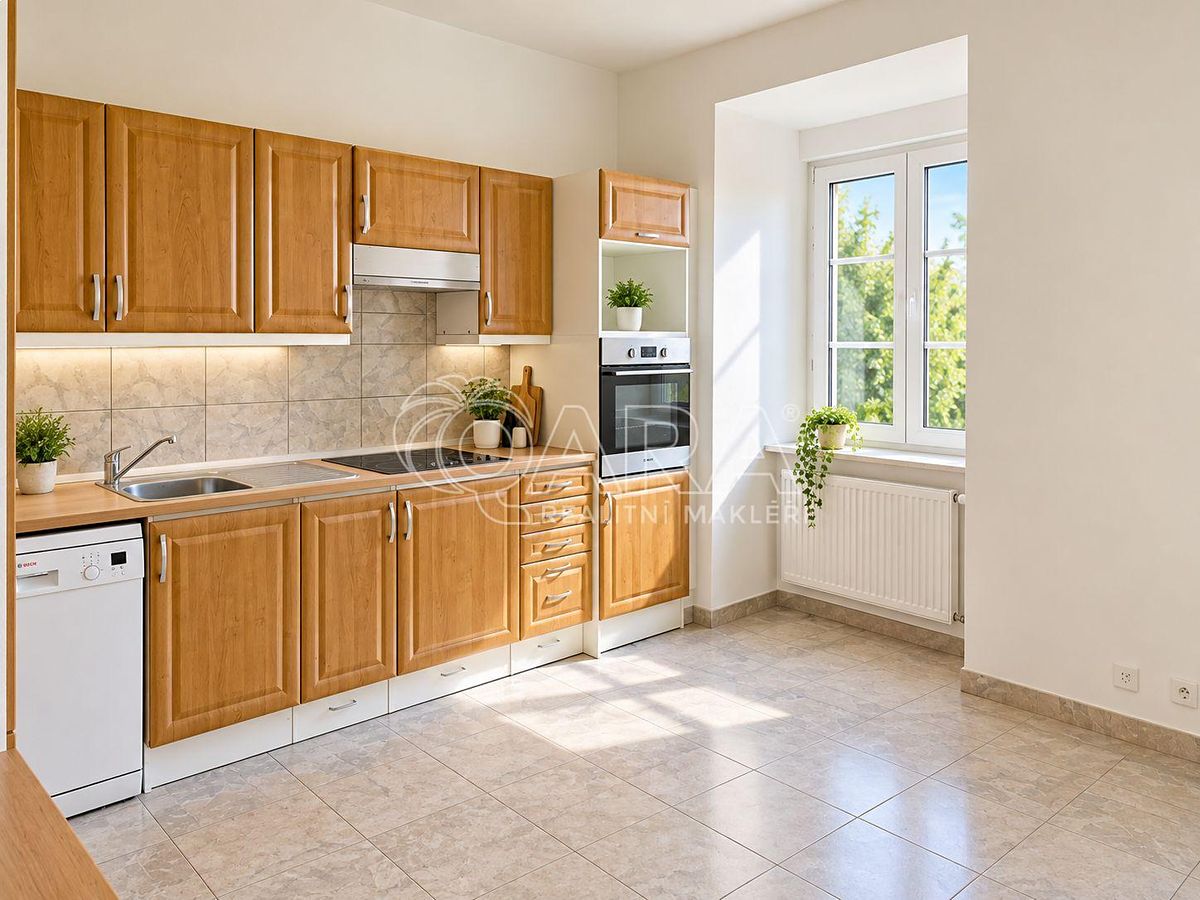 Pronájem bytu pokoje 38 m² – fotografie 2