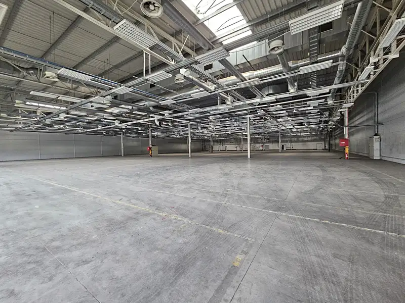 Pronájem skladového prostoru 1990 m², Plzeň – náhled fotky 3