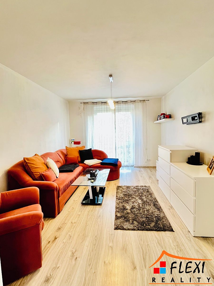Pronájem bytu 2+1 52 m² – fotografie 3