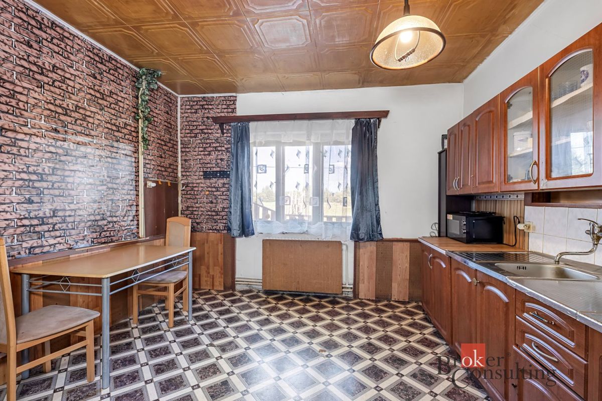 Prodej rodinného domu 140 m², pozemek 891 m² – fotografie 3