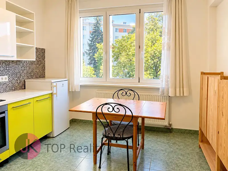 Prodej bytu 2+1 61 m², Praha – náhled fotky 2