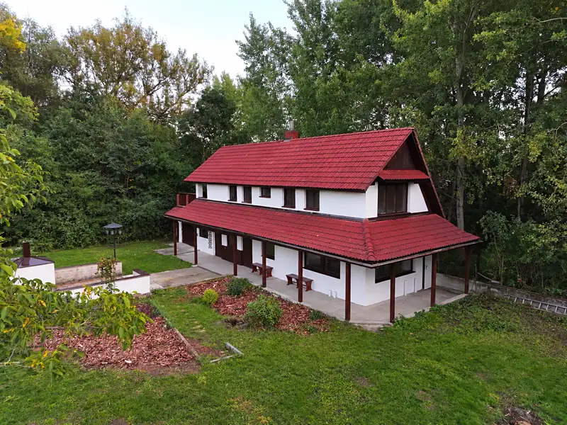 Prodej rodinného domu 93 m², pozemek 1376 m², Hradec Králové – náhled fotky 1