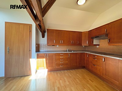 Комерційне приміщення в оренду, 120 м² (2 з 8)