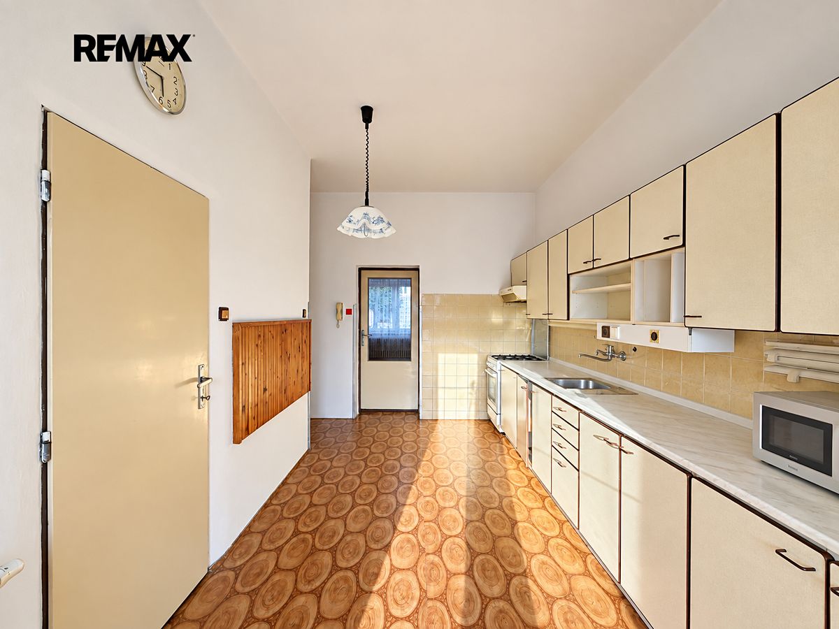 Prodej rodinného domu 183 m², pozemek 402 m² – fotografie 3