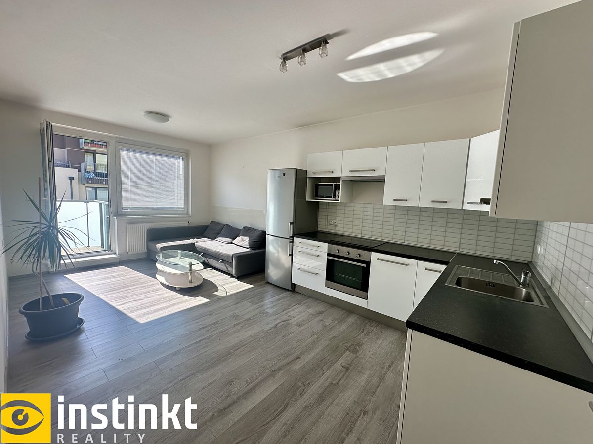 Pronájem bytu 2+kk 46 m² – fotografie 3