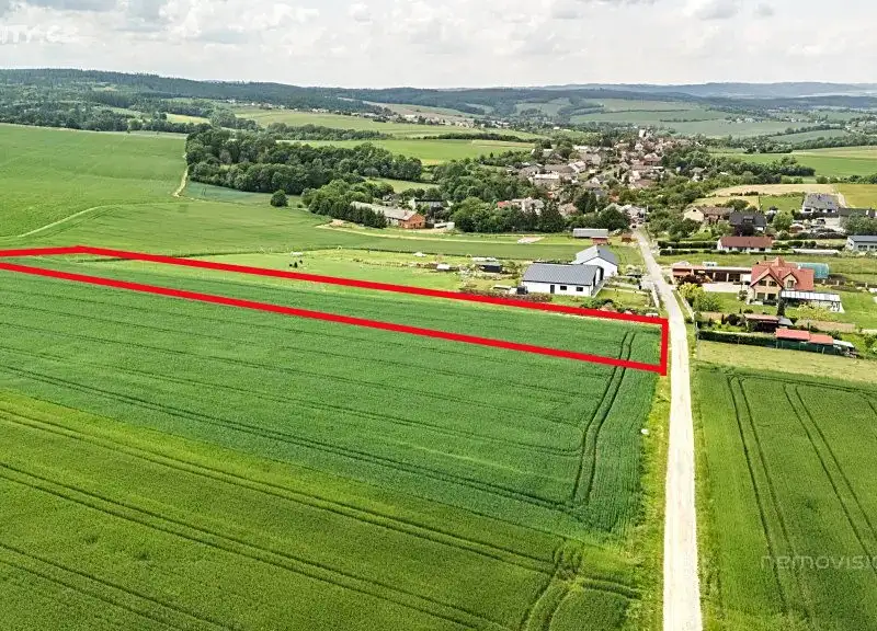 Prodej stavebního pozemku 4089 m², Měrotín – náhled fotky 1