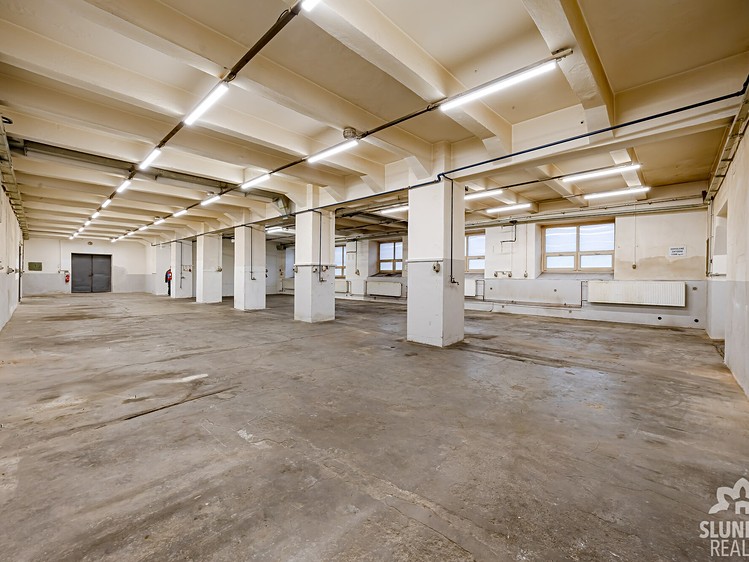 Pronájem komerčního prostoru, 348 m² (4 z 10)