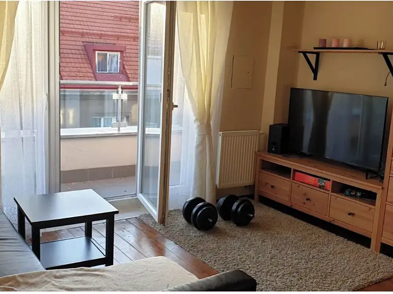 Pronájem bytu 2+kk 53 m², Praha – náhled fotky 1