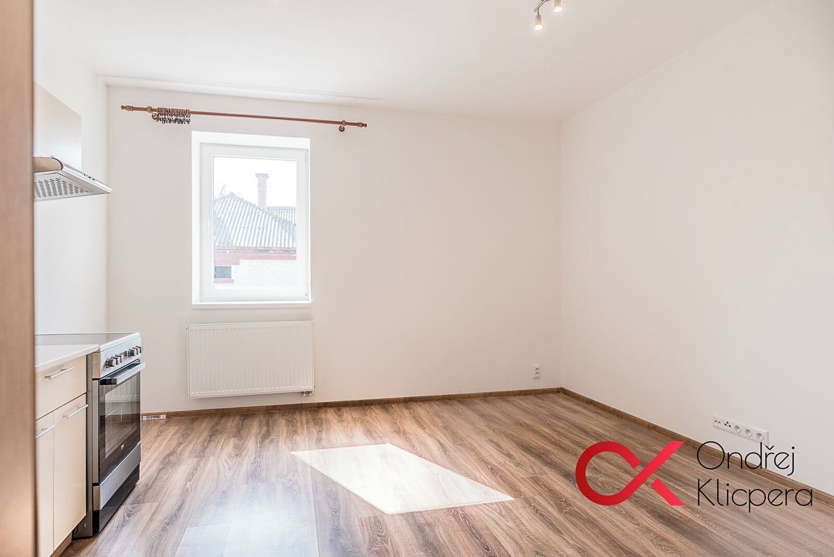 Pronájem bytu 2+kk 44 m² – fotografie 4