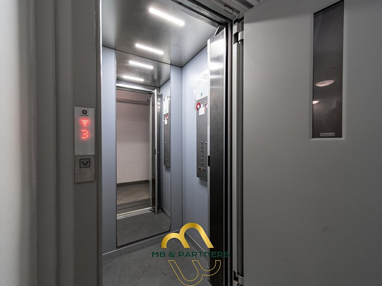 Prodej bytu 3+kk, 85 m² (23 z 29)