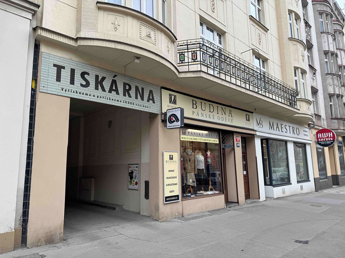 Pronájem obchodního prostoru 322 m²