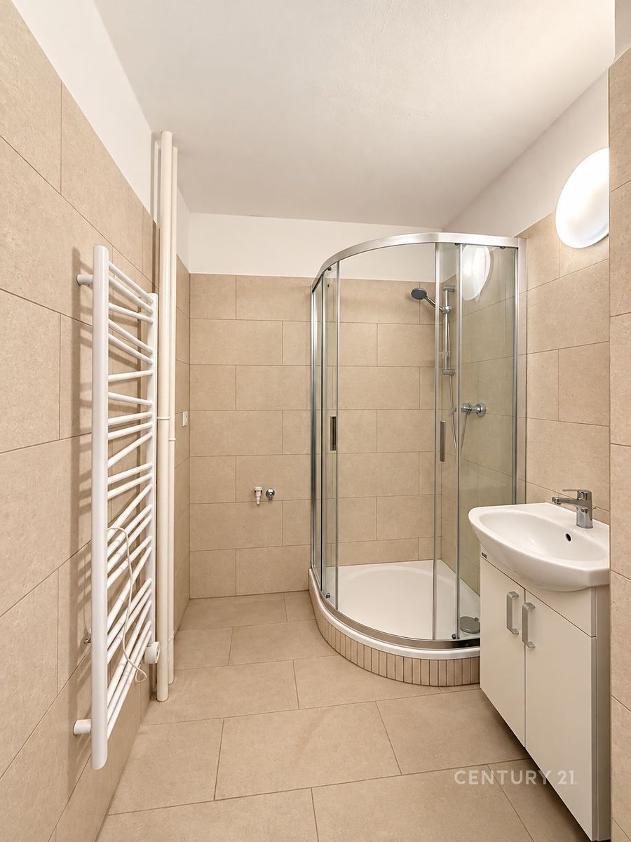 Pronájem bytu 3+1 76 m² – fotografie 4