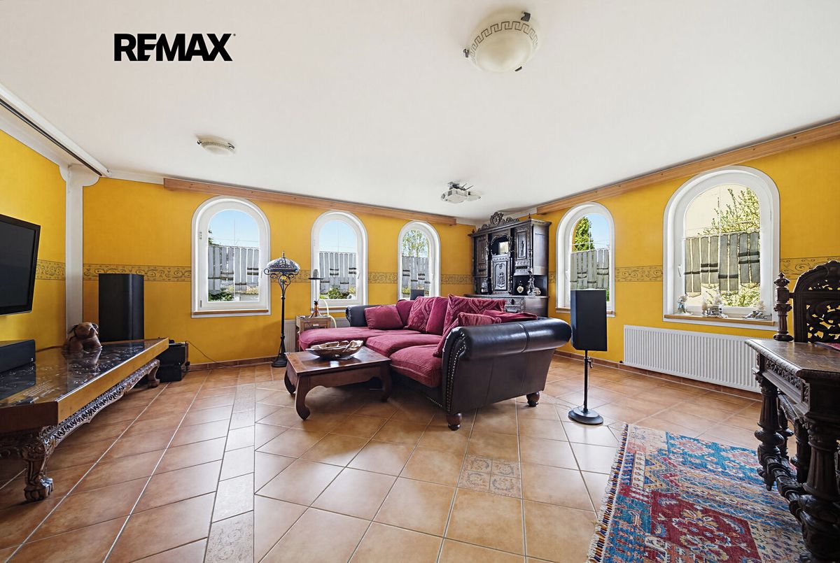 Prodej rodinného domu 410 m², pozemek 2086 m² – fotografie 5