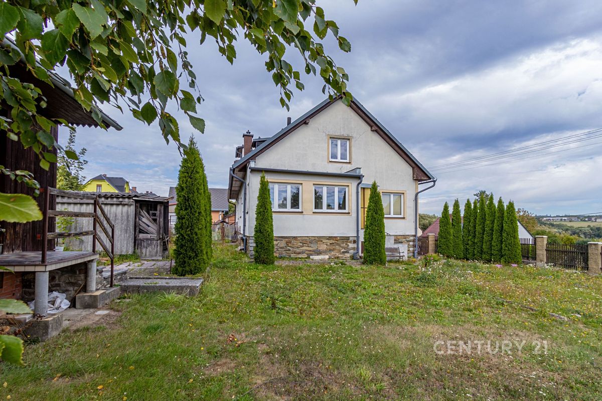 Prodej rodinného domu 160 m², pozemek 784 m²