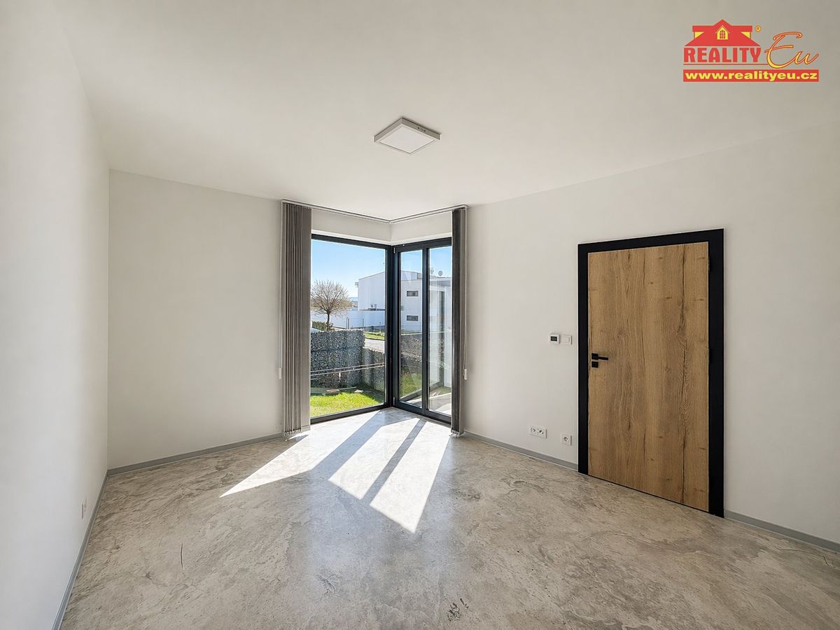 Pronájem rodinného domu 181 m², pozemek 261 m² – fotografie 5