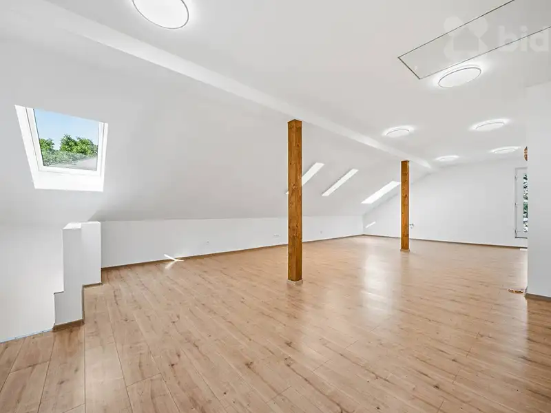 Prodej rodinného domu 210 m², pozemek 835 m², Jeníkovice – náhled fotky 3