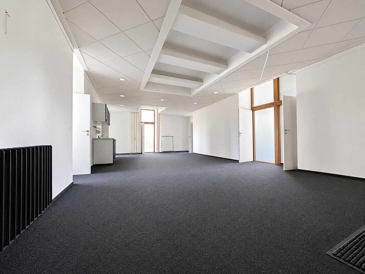 Pronájem kanceláře 364 m²