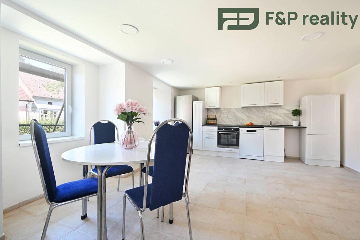 Pronájem rodinného domu 118 m², pozemek 558 m² – fotografie 4