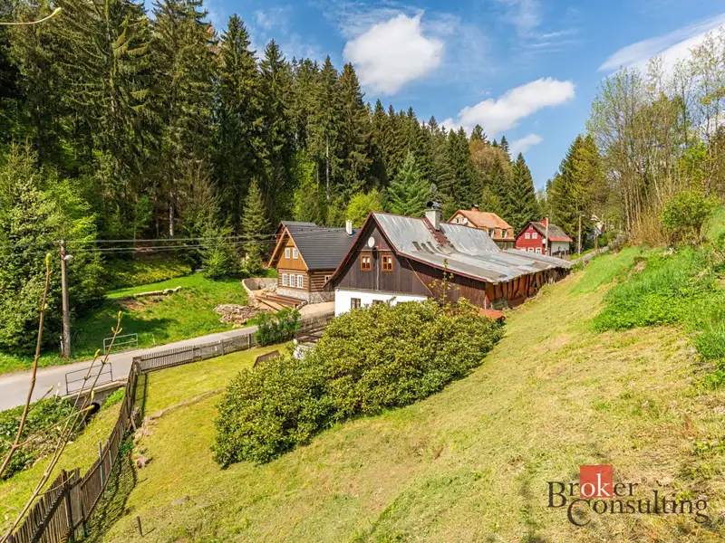Prodej rodinného domu 214 m², pozemek 3028 m², Lučany nad Nisou – náhled fotky 1