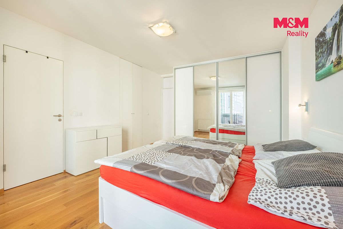 Pronájem bytu 2+kk 64 m² – fotografie 4