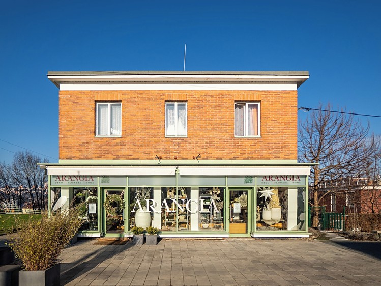 Prodej komerčního prostoru, 448 m² (1 z 14)