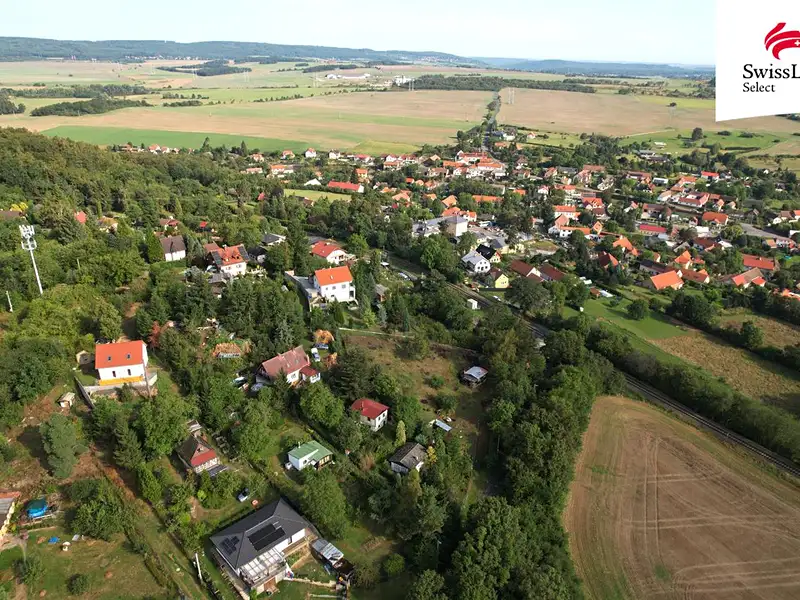 Prodej stavebního pozemku 2227 m², Čisovice – náhled fotky 3