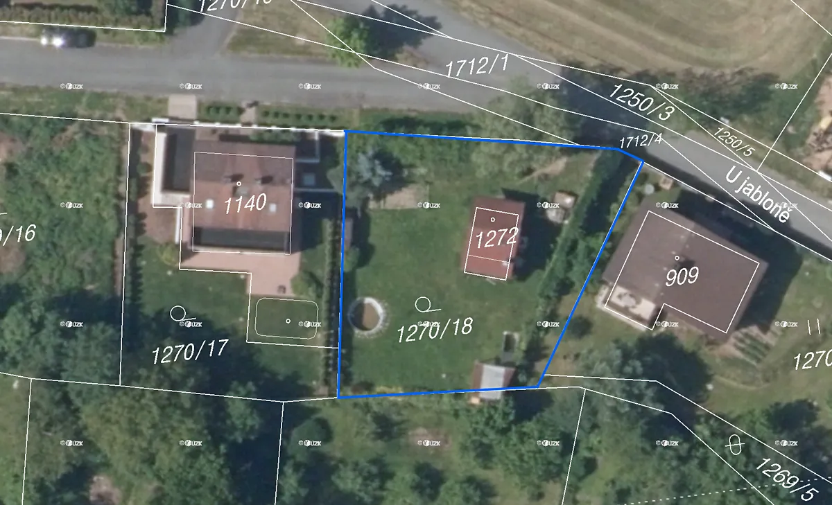 Prodej stavebního pozemku 662 m²