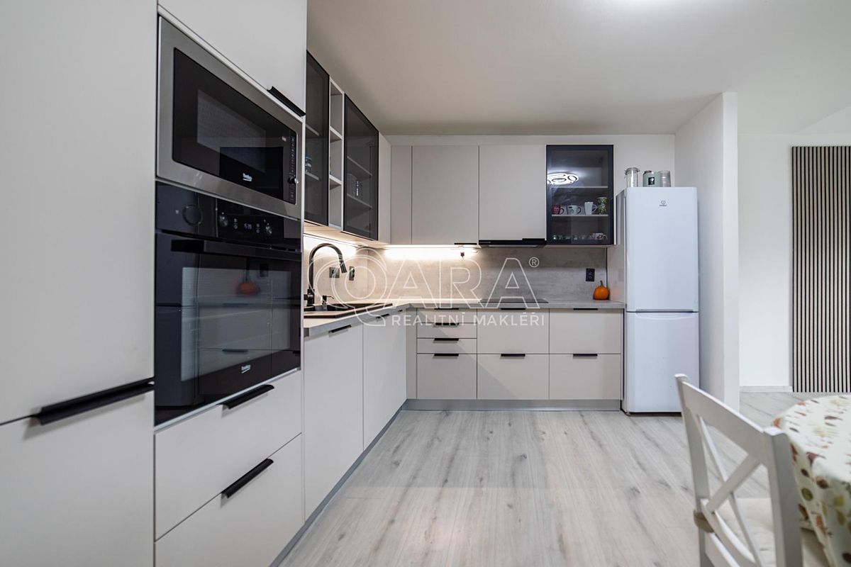 Prodej bytu 5+kk 117 m² – fotografie 5