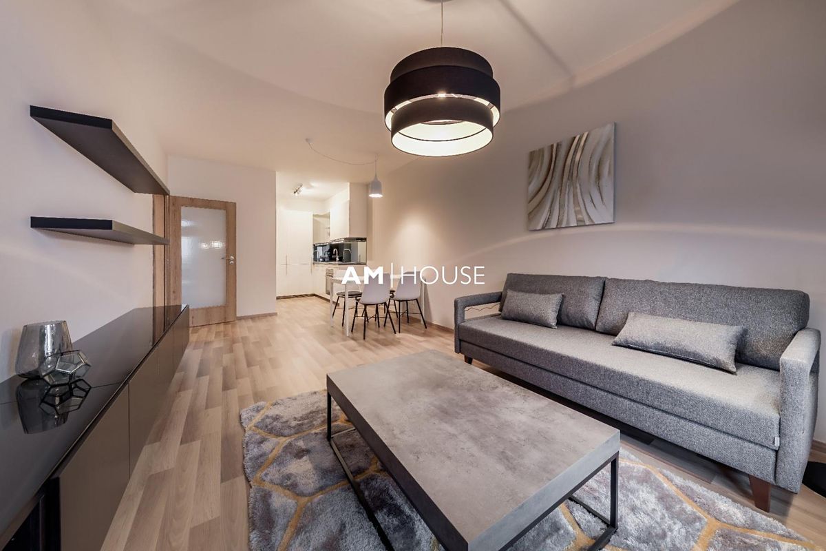 Pronájem bytu 2+kk 61 m² – fotografie 2
