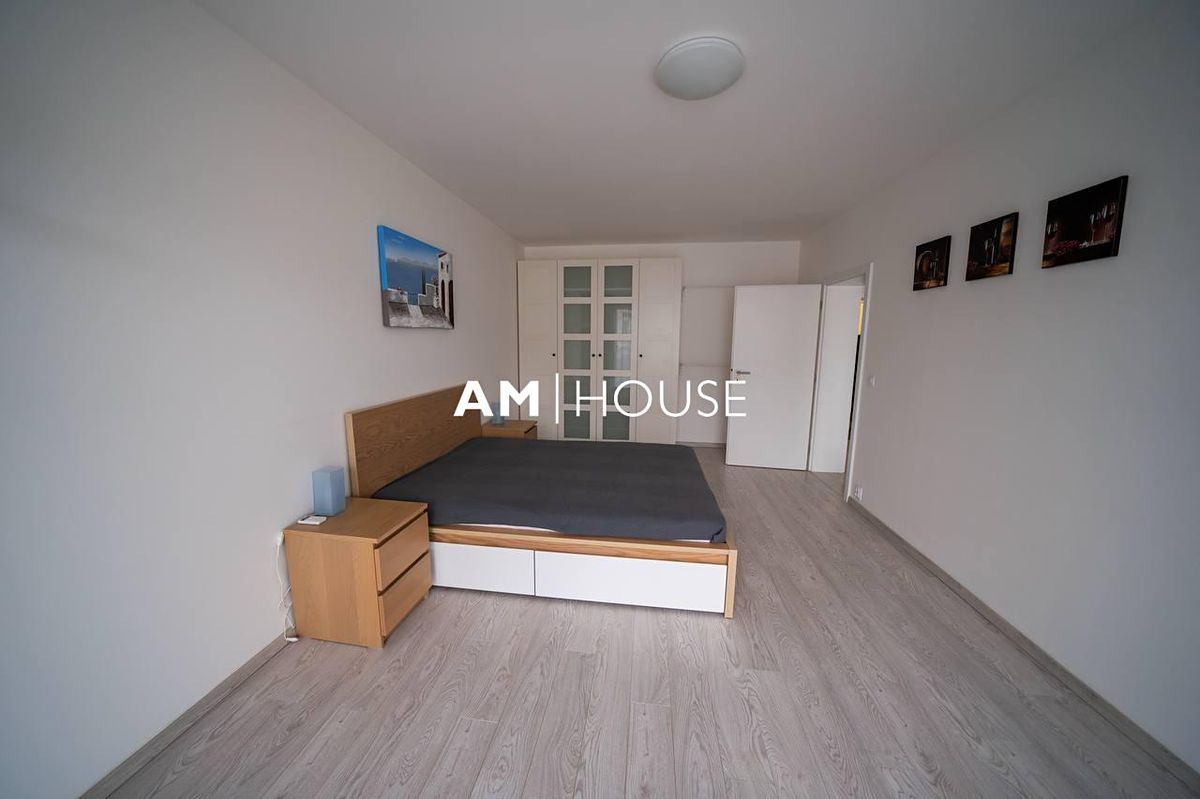 Pronájem bytu 2+kk 77 m² – fotografie 5