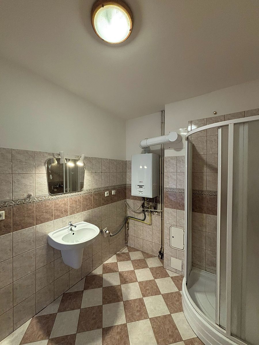 Pronájem bytu 5+kk 120 m² – fotografie 3