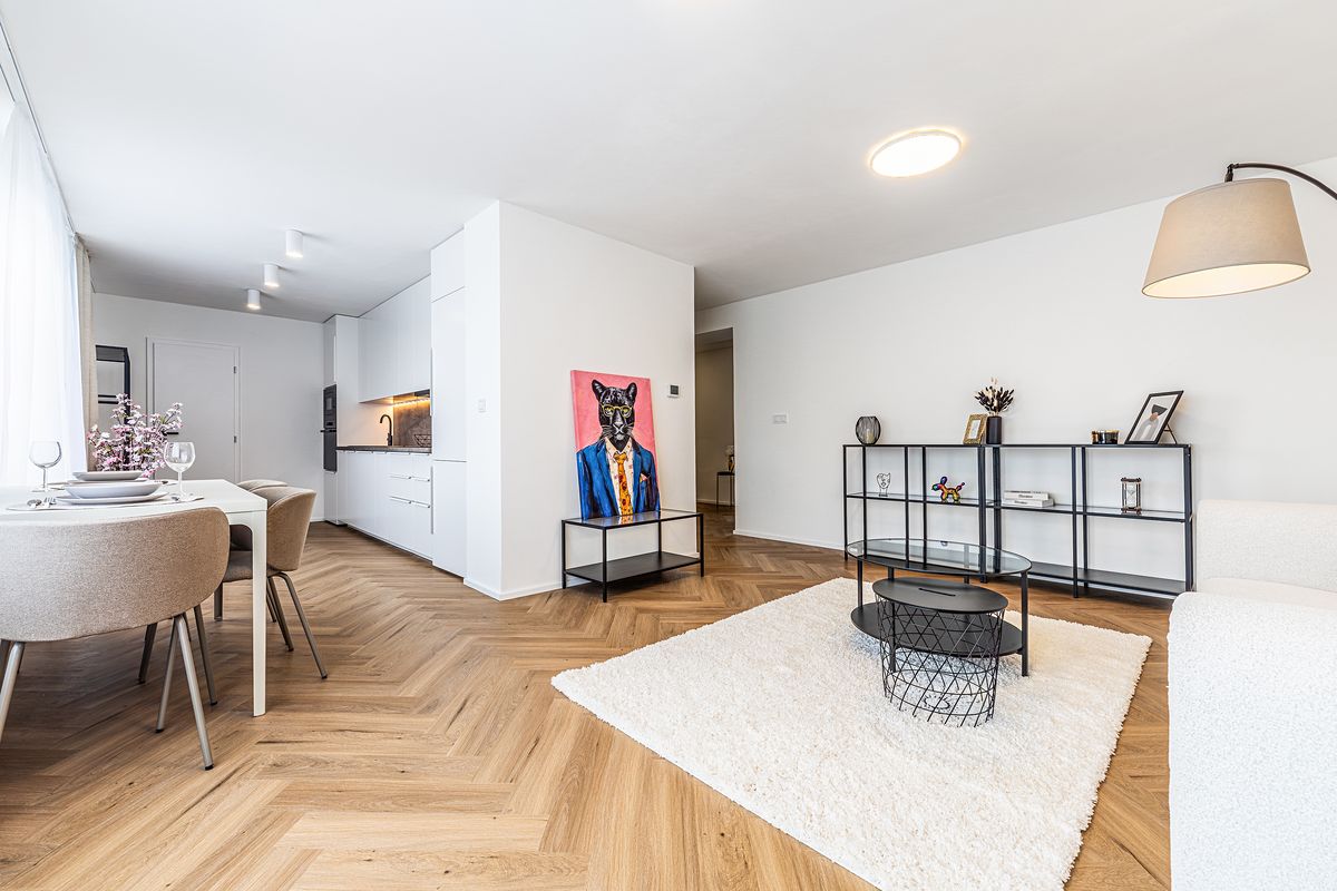 Pronájem bytu 3+kk 88 m² – fotografie 2