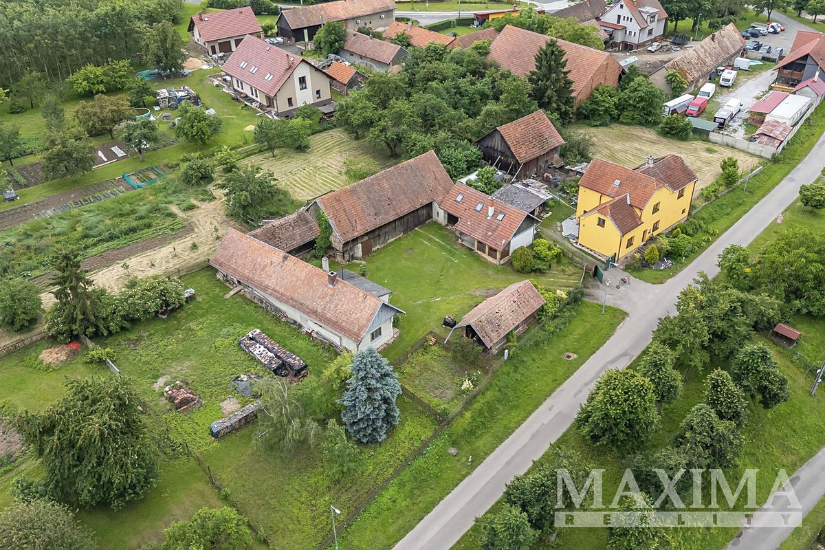 Prodej rodinného domu 196 m², pozemek 2229 m² – fotografie 5